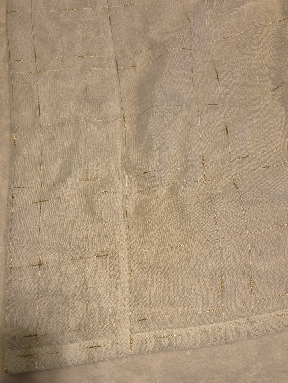 Elegant Cream Bedding Sham with Subtle Gold Threading